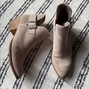 Dolce Vita suede booties